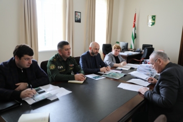 В КАБМИНЕ ОБСУДИЛИ ВОПРОСЫ ФУНКЦИОНИРОВАНИЯ МОРПОРТА В ОЧАМЧЫРЕ